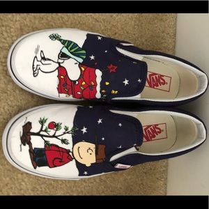 Vans X Peanuts Holiday Slip ons ⛄️☃️